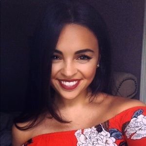 Meet your Posher, Courtney